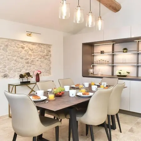 Picasso By The Sea Luxurious Design House Sea View Old For 6 * アンティーブ